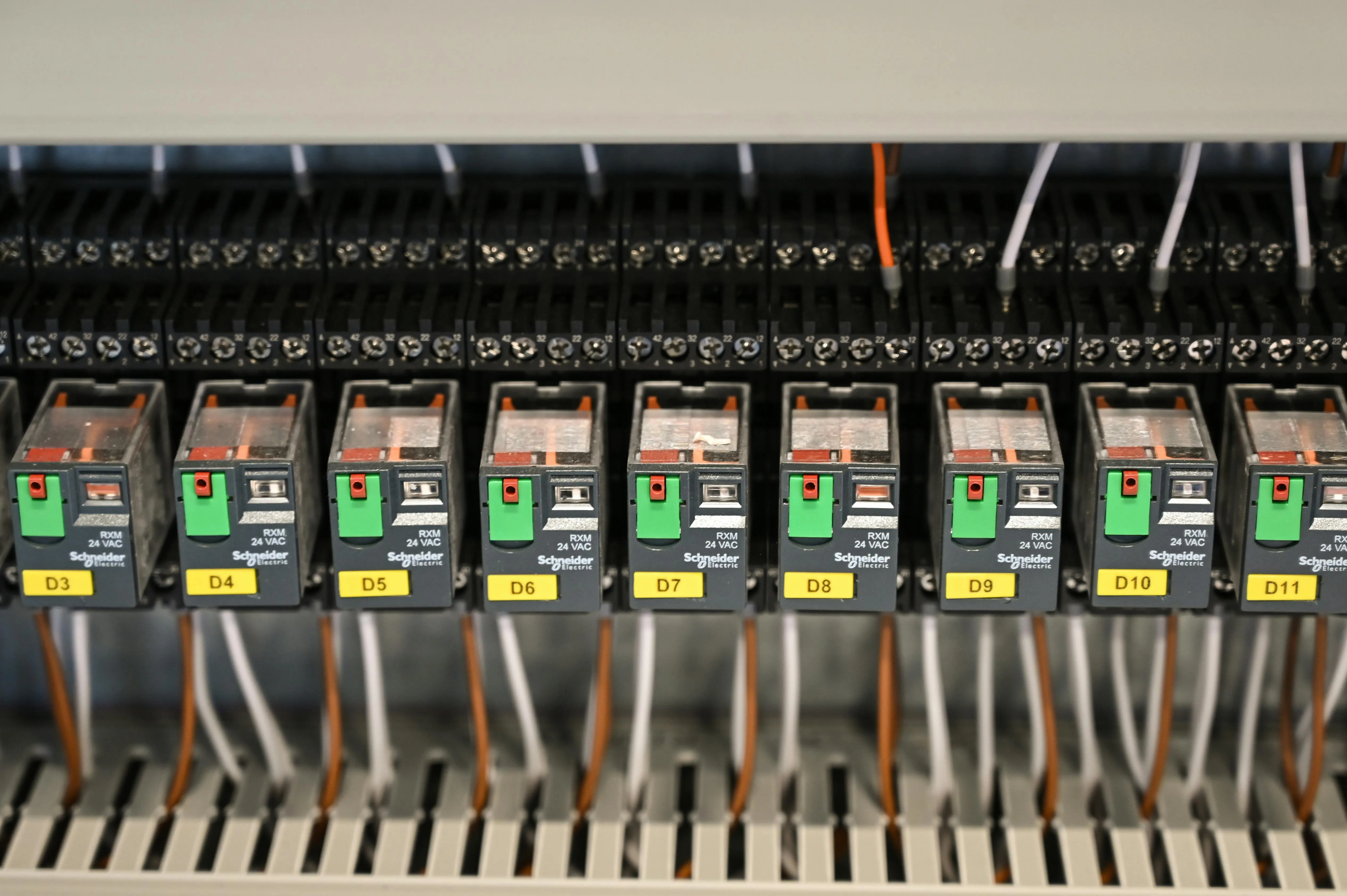Circuit breaker